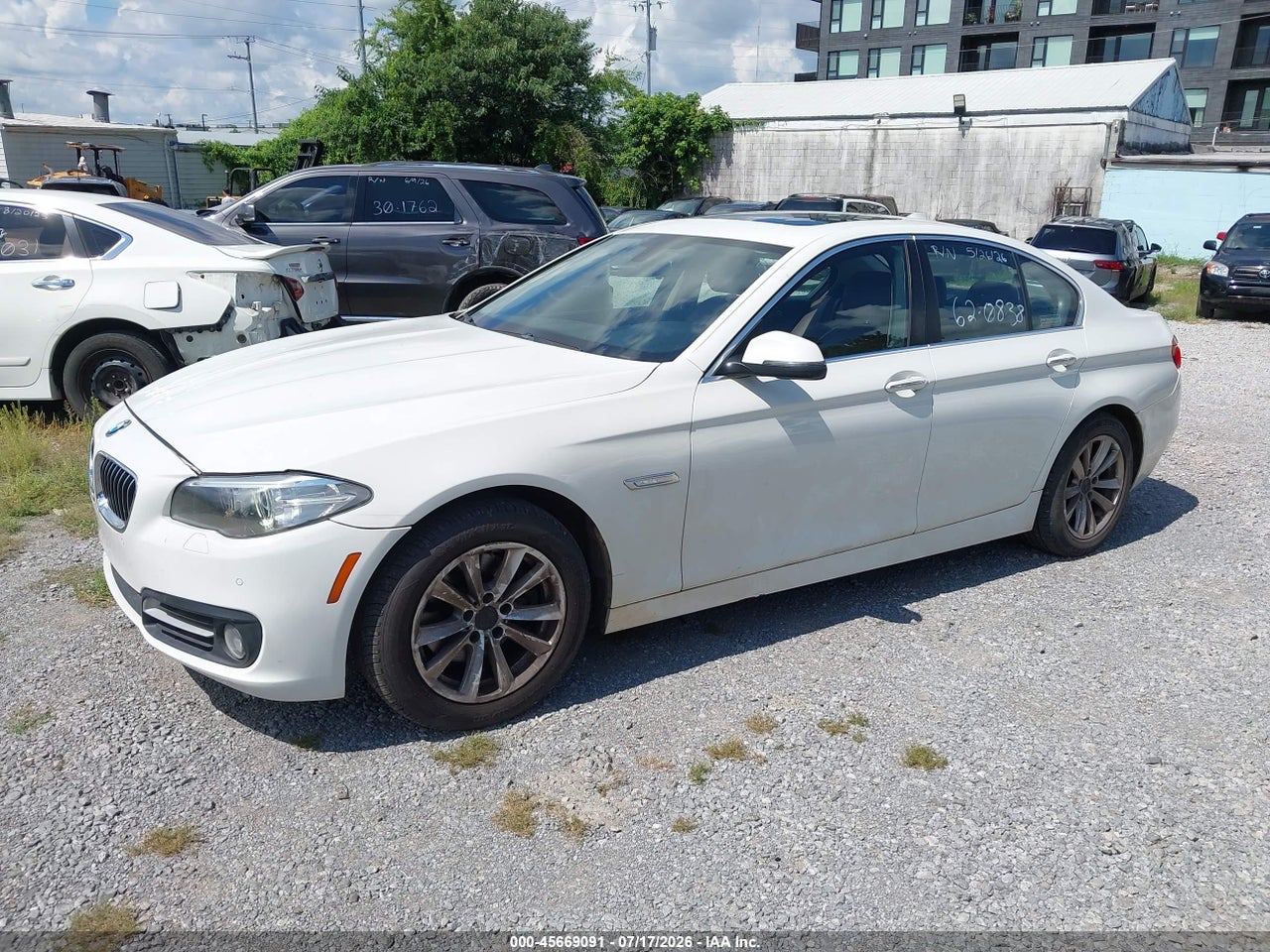 2015 BMW 528I XDRIVE thumbnail 3