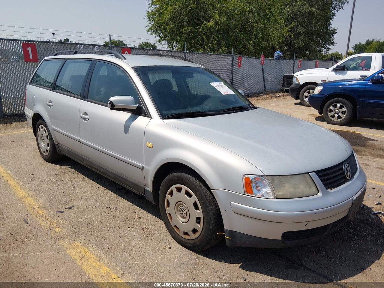1999 VOLKSWAGEN PASSAT GLS thumbnail 2