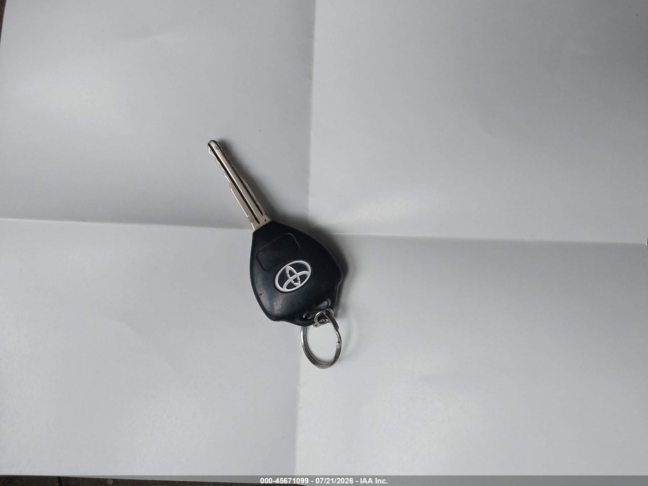 2011 TOYOTA CAMRY LE thumbnail 12