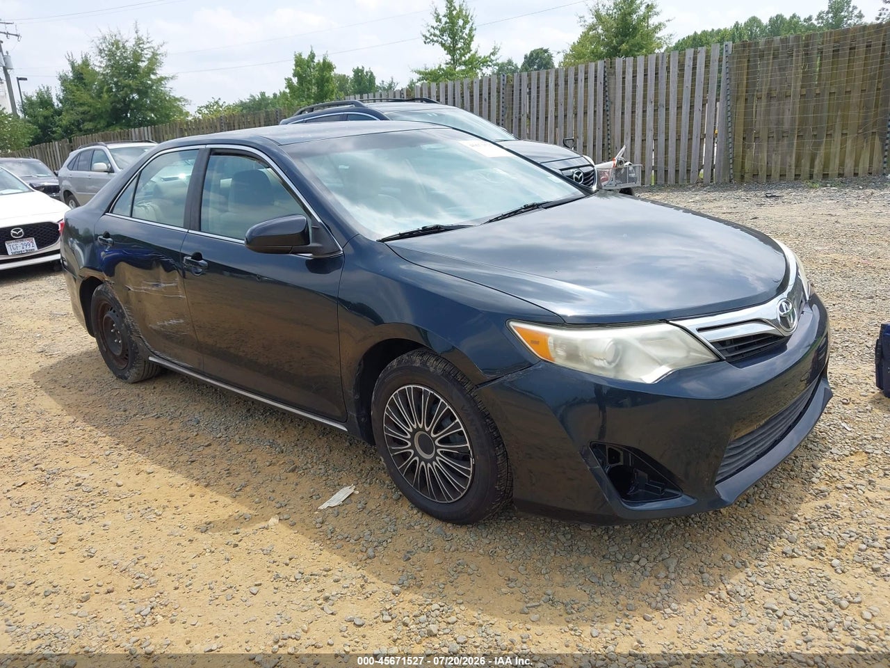 2013 TOYOTA CAMRY LE thumbnail 2