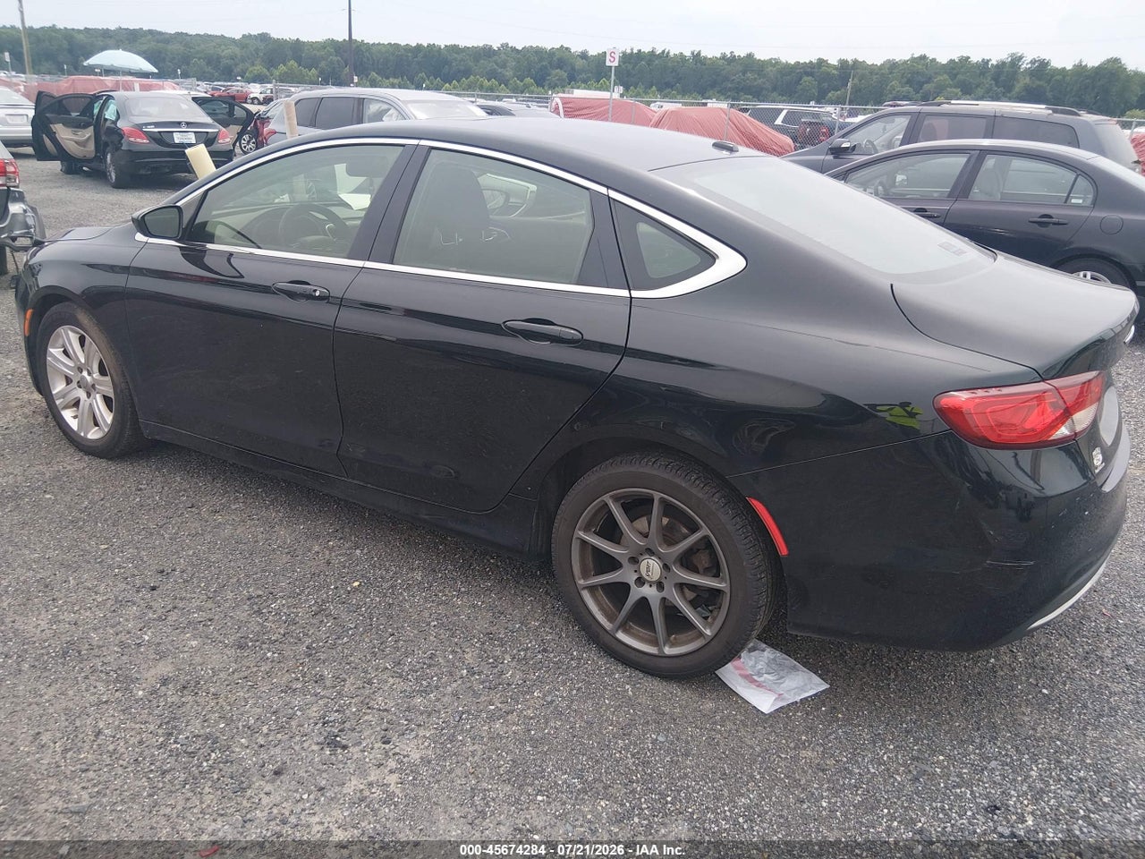 2015 CHRYSLER 200 LIMITED thumbnail 4