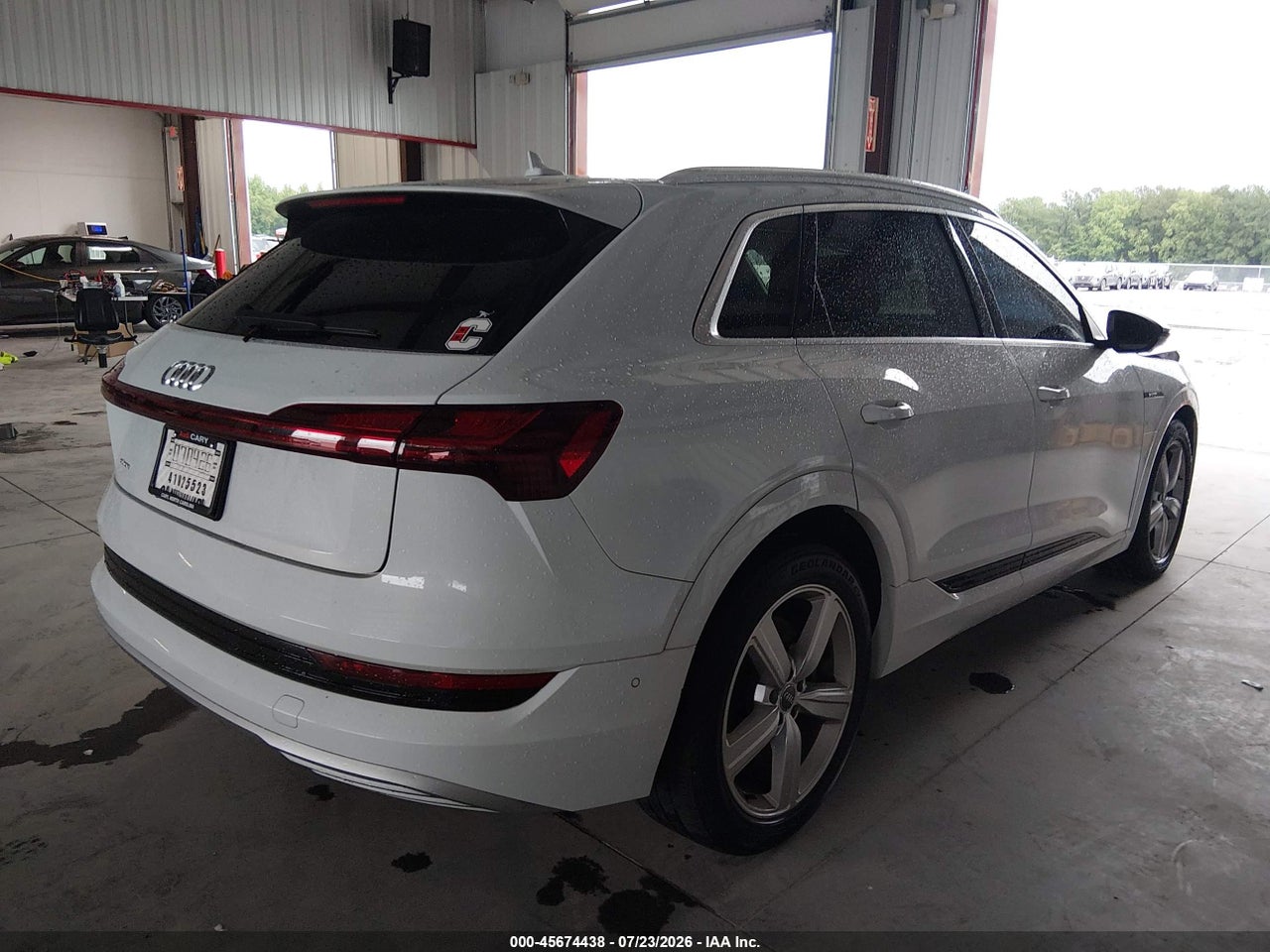2019 AUDI E-TRON PREMIUM PLUS · 4/12