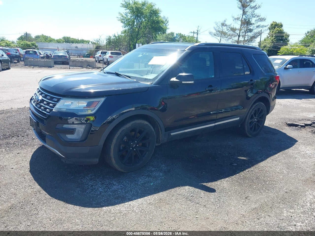 2016 FORD EXPLORER XLT thumbnail 3