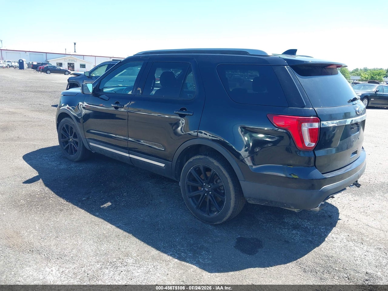 2016 FORD EXPLORER XLT thumbnail 4