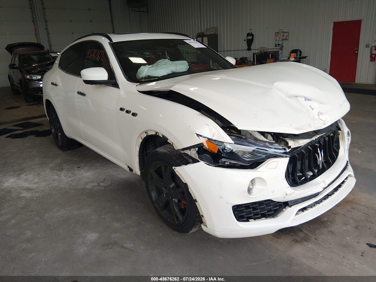 ZN661XUS2JX****** · 2018 MASERATI LEVANTE GRANSPORT