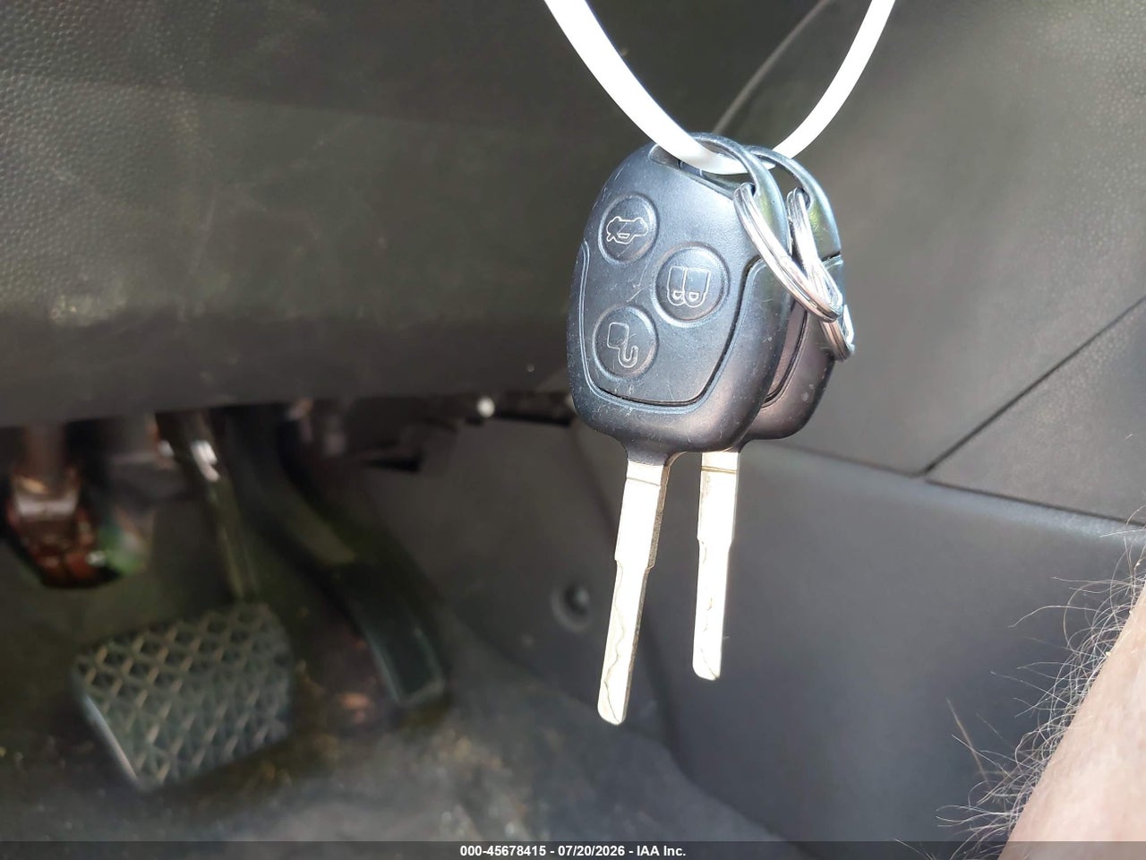 2011 FORD FIESTA SE thumbnail 12