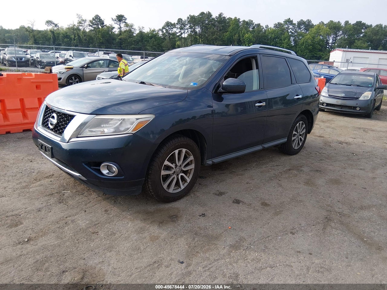 2016 NISSAN PATHFINDER PLATINUM/S/SL/SV thumbnail 3