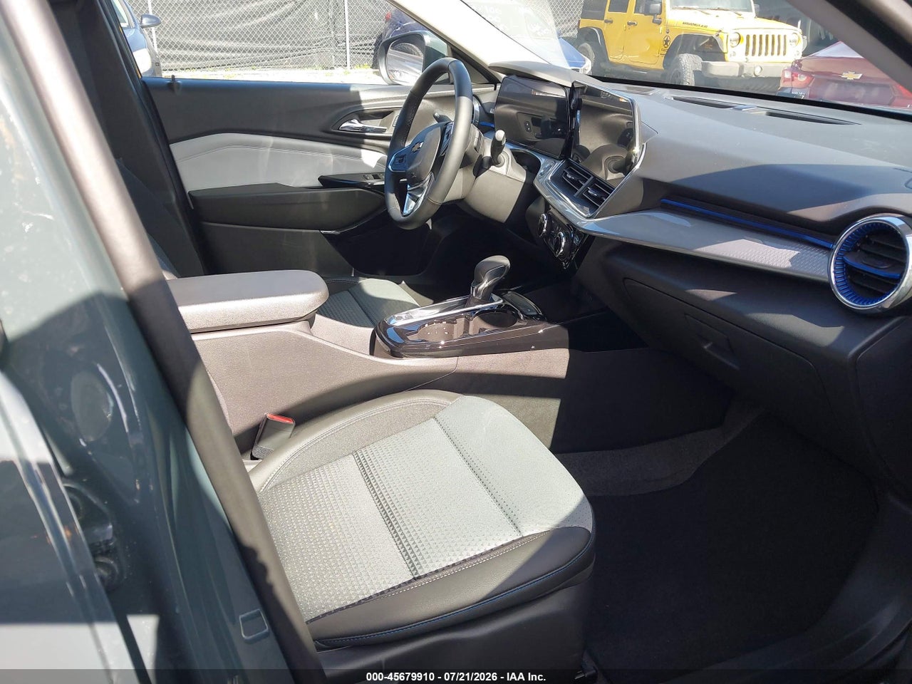 2026 CHEVROLET TRAX LT thumbnail 6