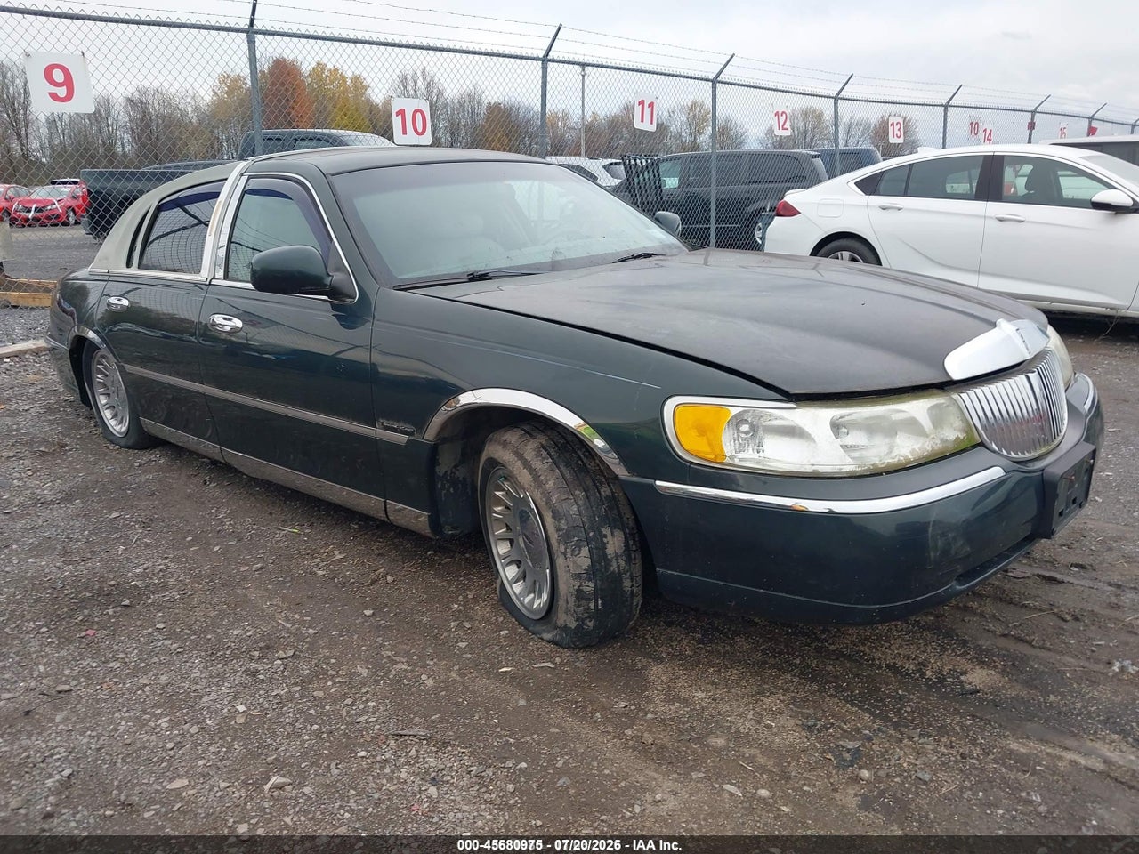2002 Lincoln Town Car