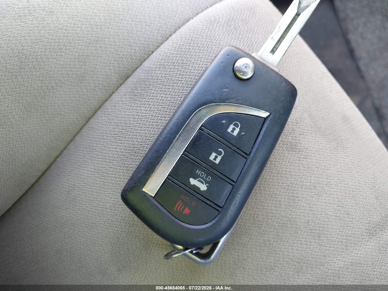 2018 TOYOTA CAMRY LE thumbnail 12