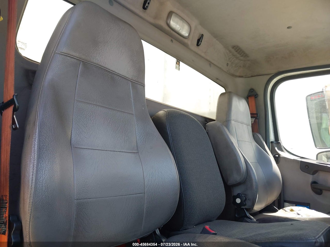 2015 FREIGHTLINER M2 106 MEDIUM DUTY thumbnail 9