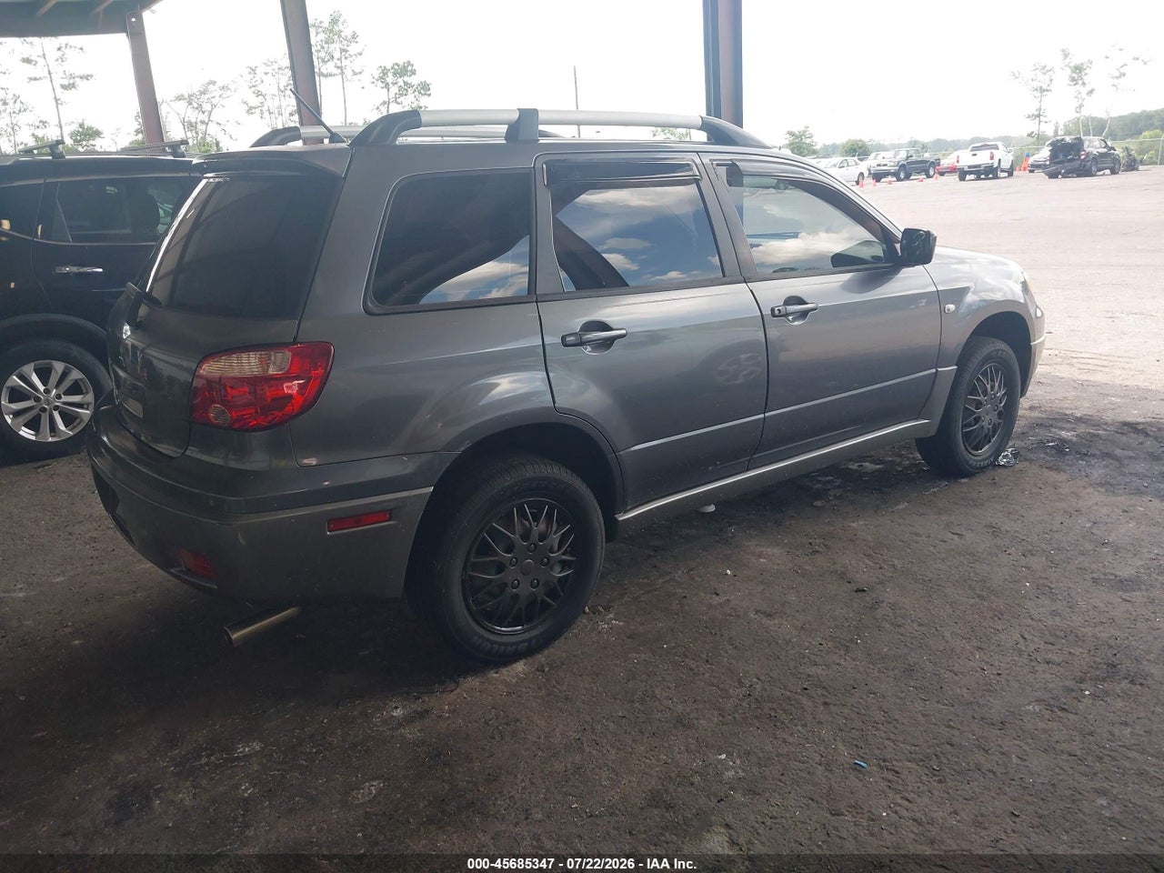 2006 MITSUBISHI OUTLANDER LS thumbnail 5