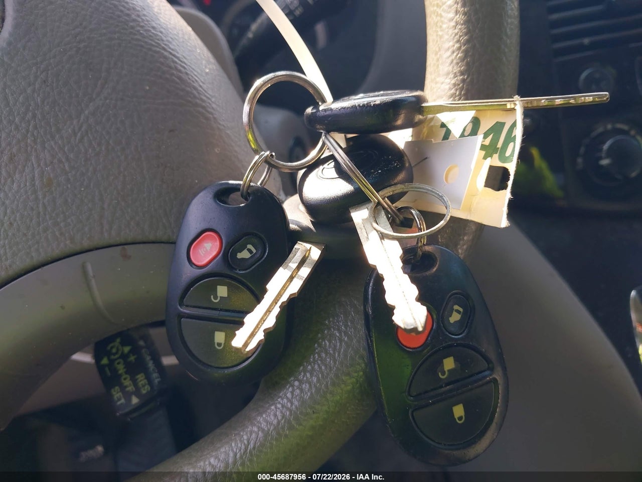 2004 TOYOTA SIENNA LE thumbnail 12