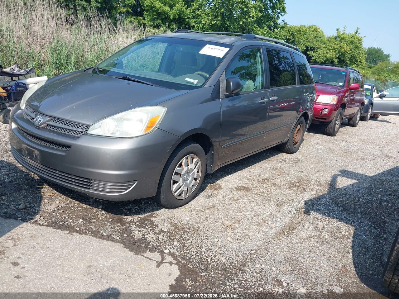 2004 TOYOTA SIENNA LE thumbnail 3