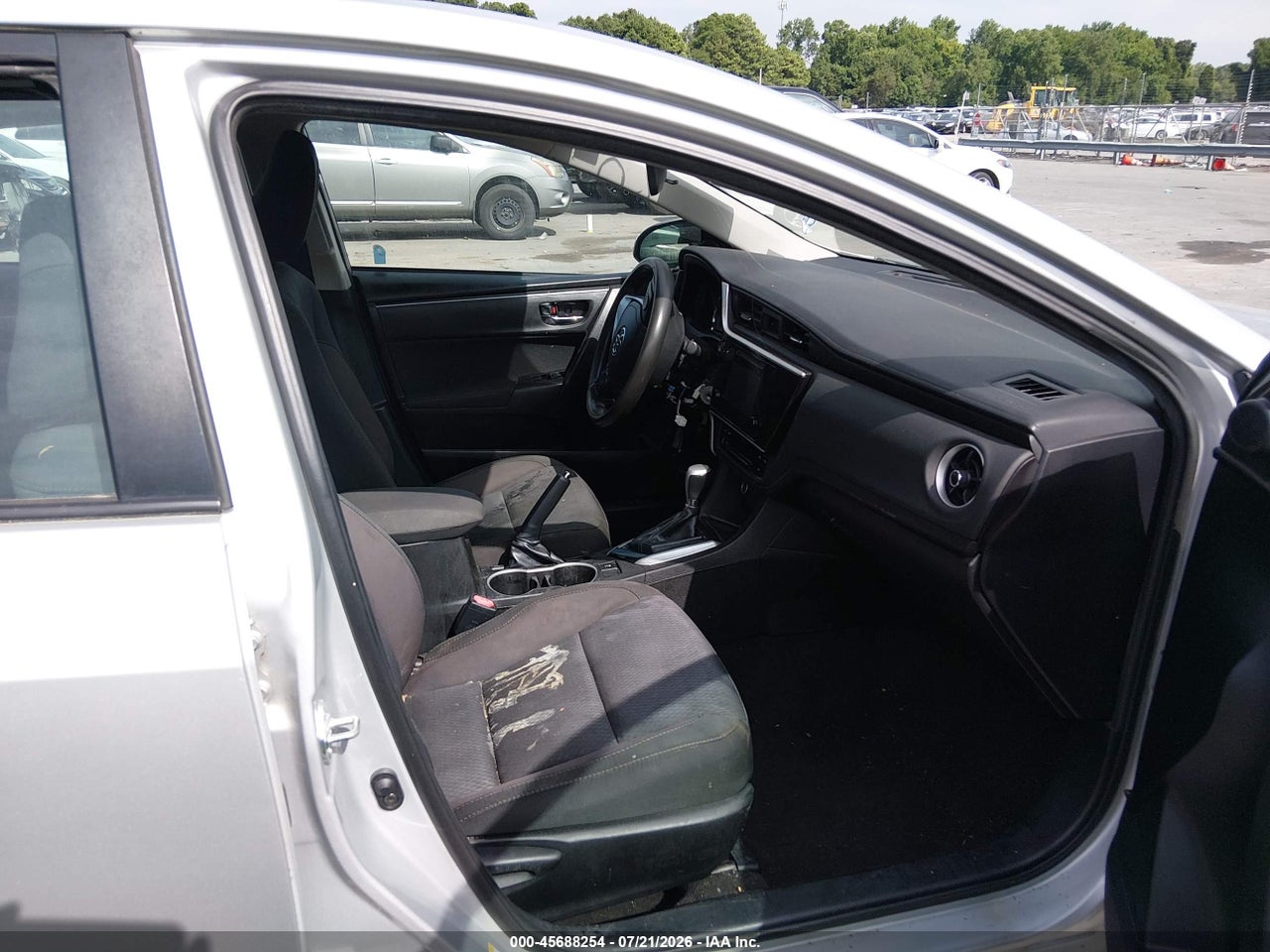 2018 TOYOTA COROLLA LE thumbnail 6