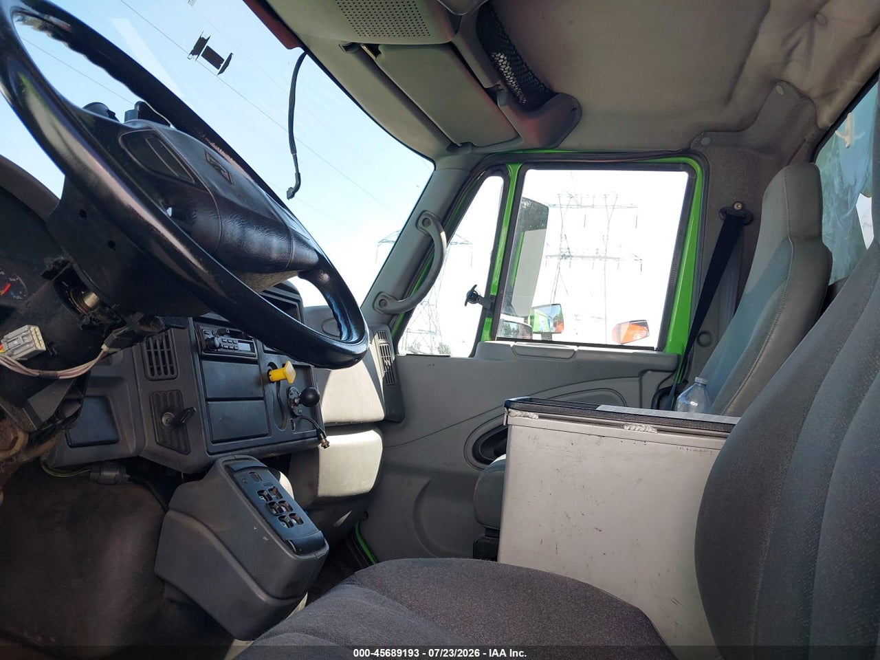 2005 INTERNATIONAL 4000 4300 thumbnail 9