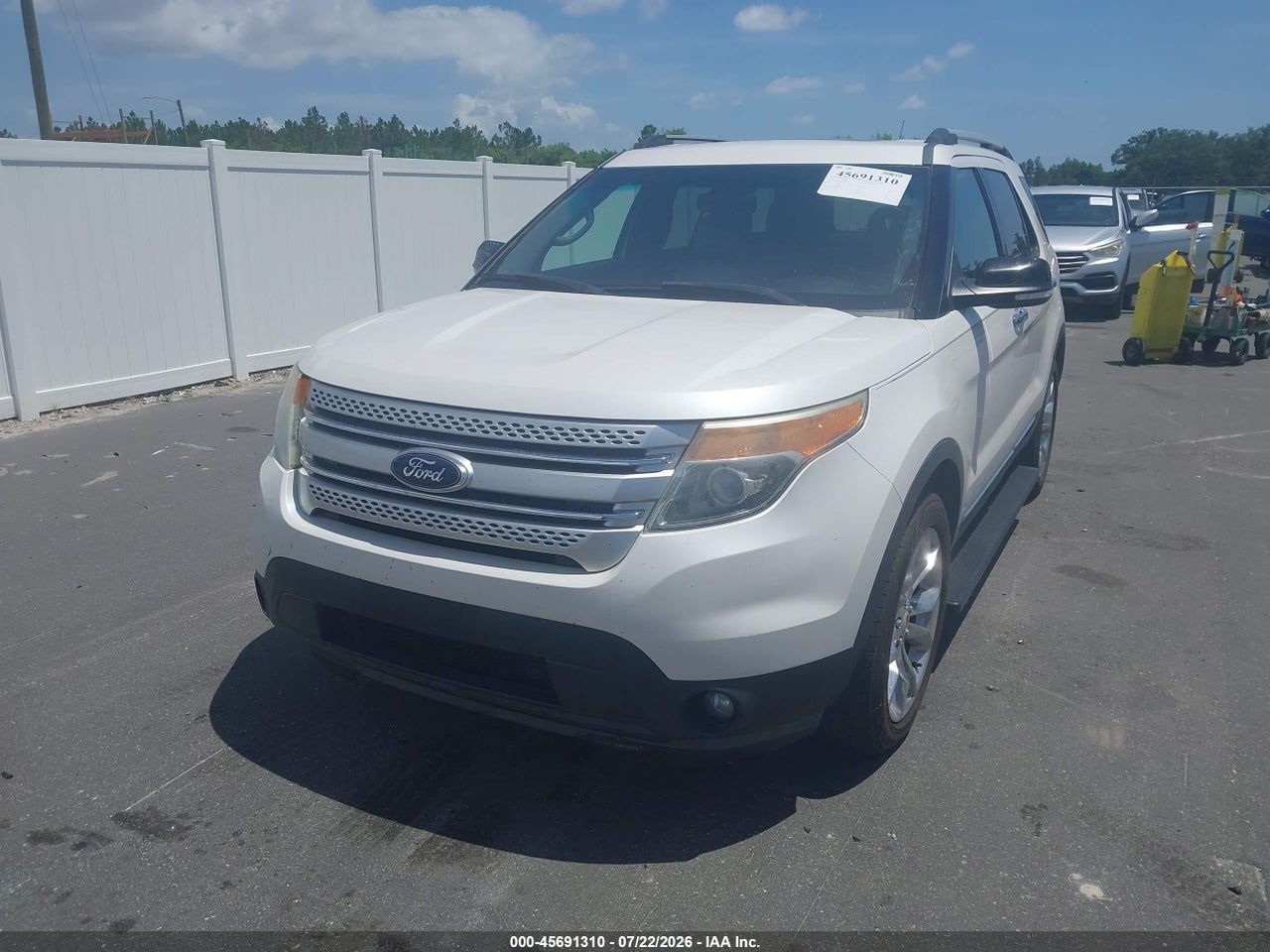 2014 FORD EXPLORER XLT thumbnail 3