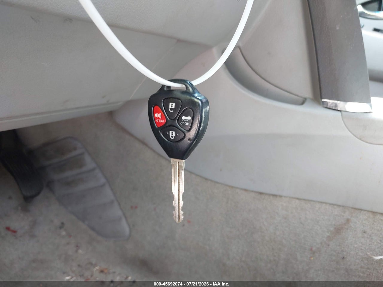 2009 TOYOTA CAMRY LE V6 thumbnail 12