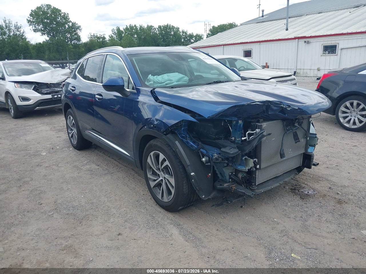 LRBFZPR48PD****** · 2023 BUICK ENVISION ESSENCE AWD