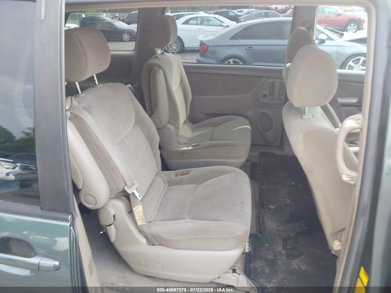 2004 TOYOTA SIENNA LE thumbnail 9