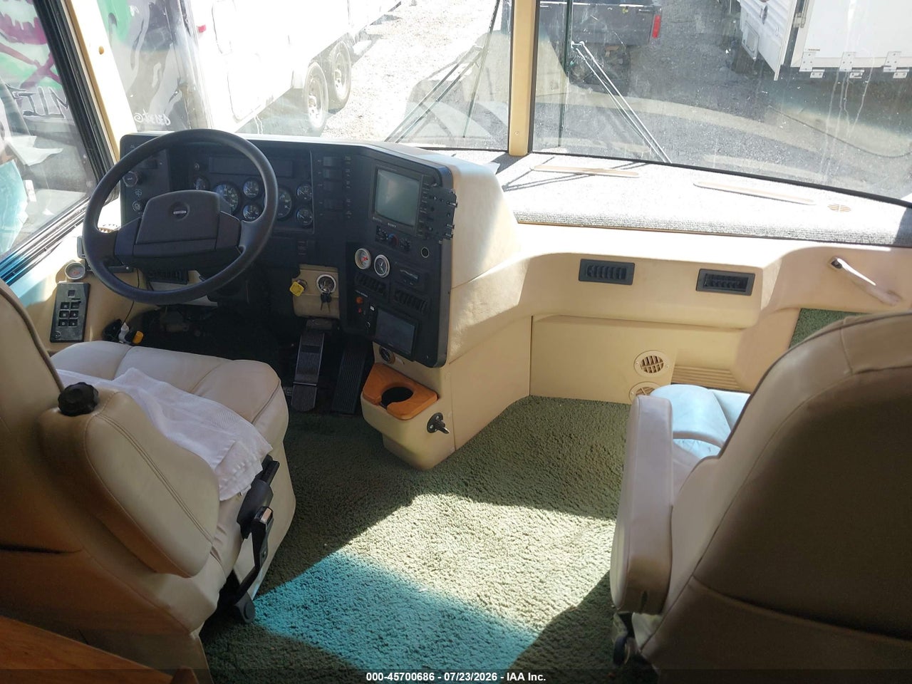 2002 FREIGHTLINER CHASSIS X LINE MOTOR HOME thumbnail 6