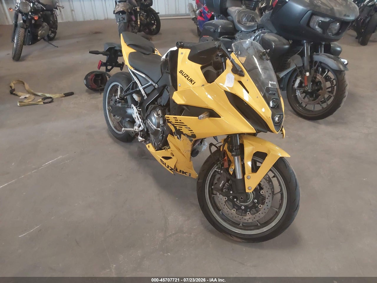 JS1EM13BXR7****** · 2024 SUZUKI GSX800 F
