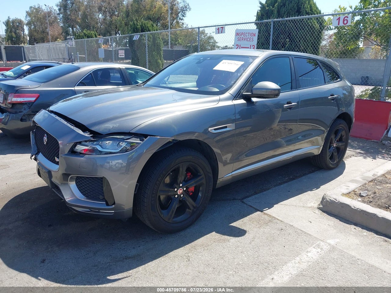2017 JAGUAR F-PACE S thumbnail 3
