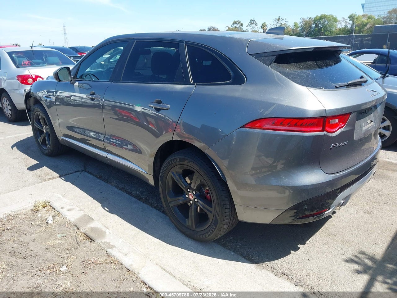 2017 JAGUAR F-PACE S thumbnail 4