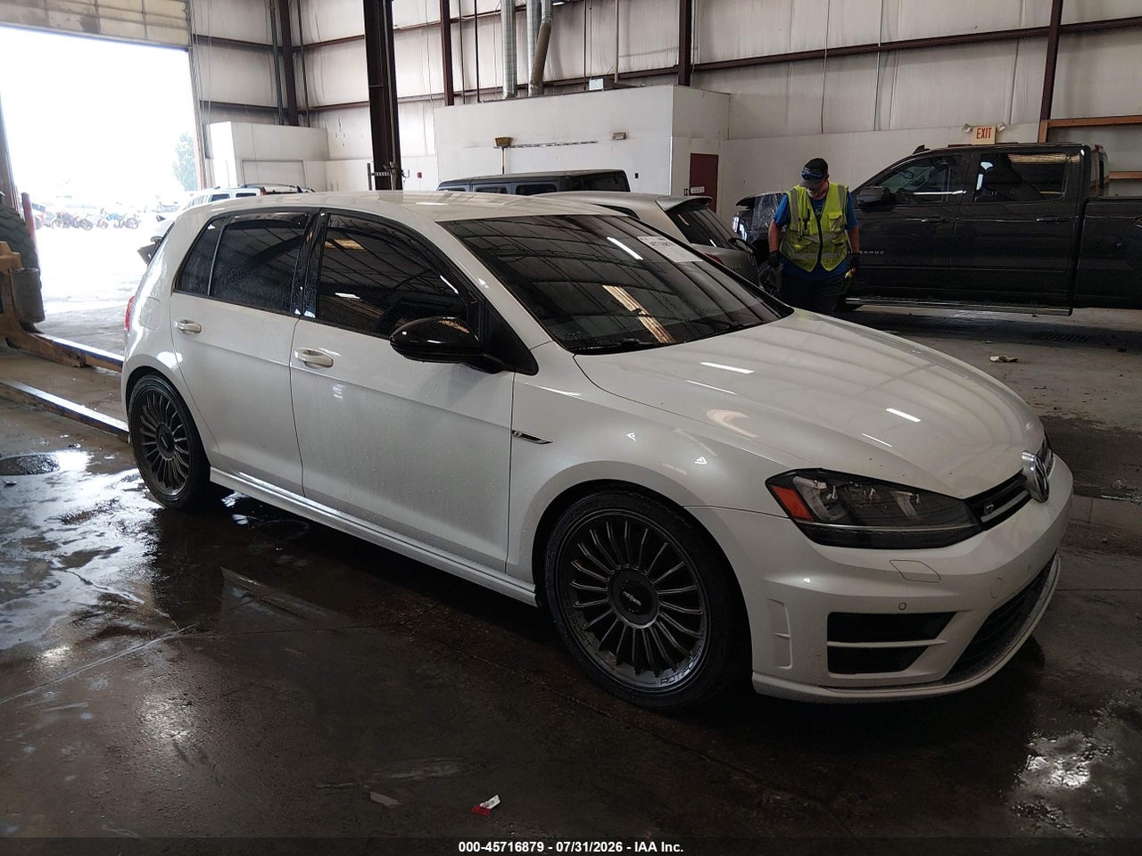 2017 Volkswagen Golf R