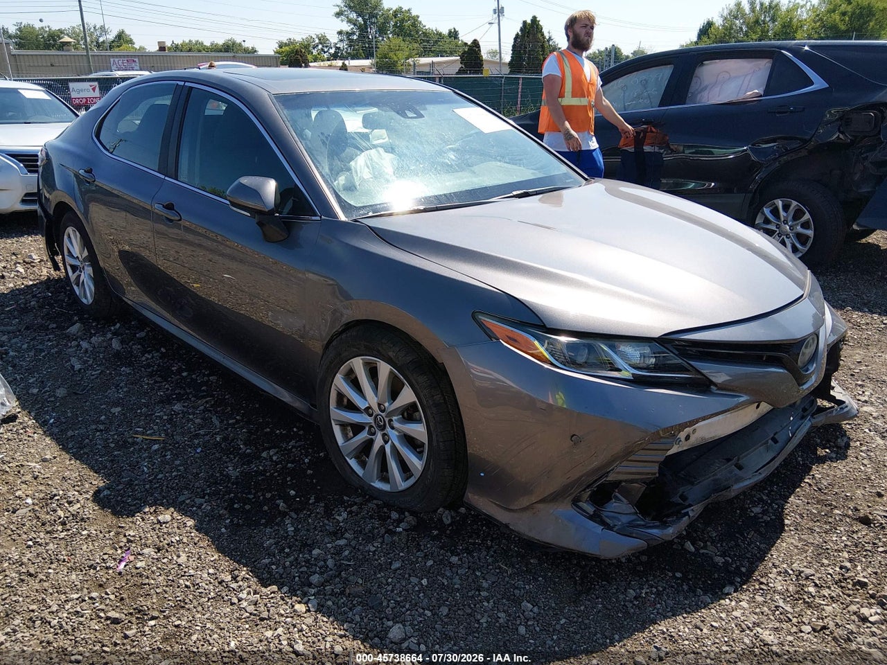 4T1B11HK2JU****** · 2018 TOYOTA CAMRY LE