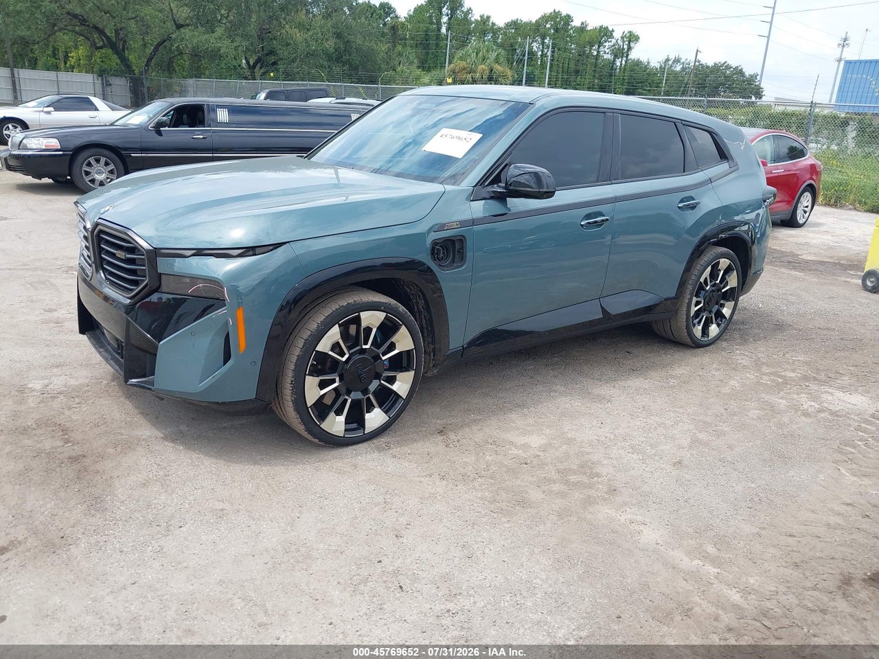 2023 BMW XM · 2/12
