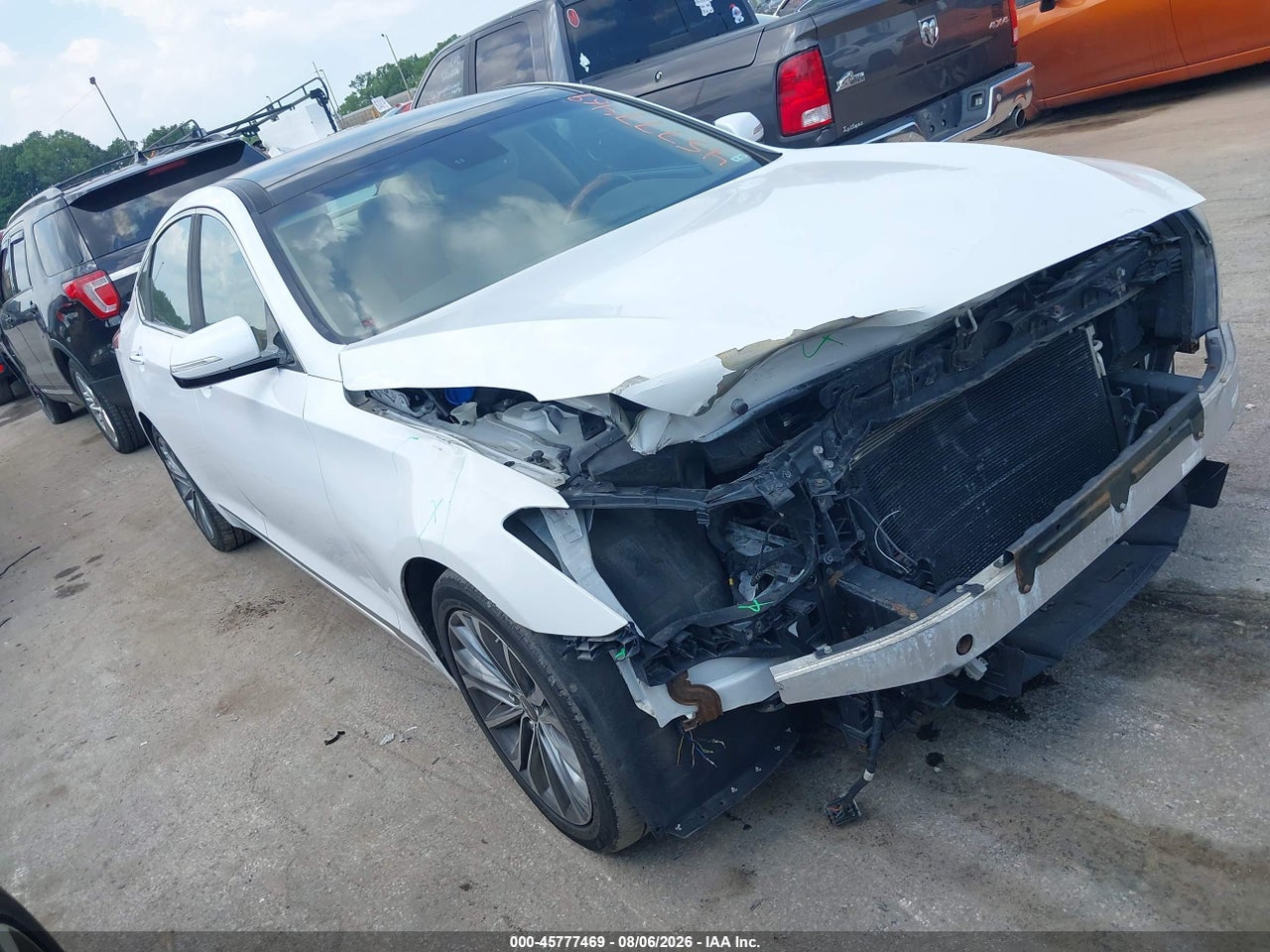 KMHGN4JE7GU****** · 2016 HYUNDAI GENESIS 3.8