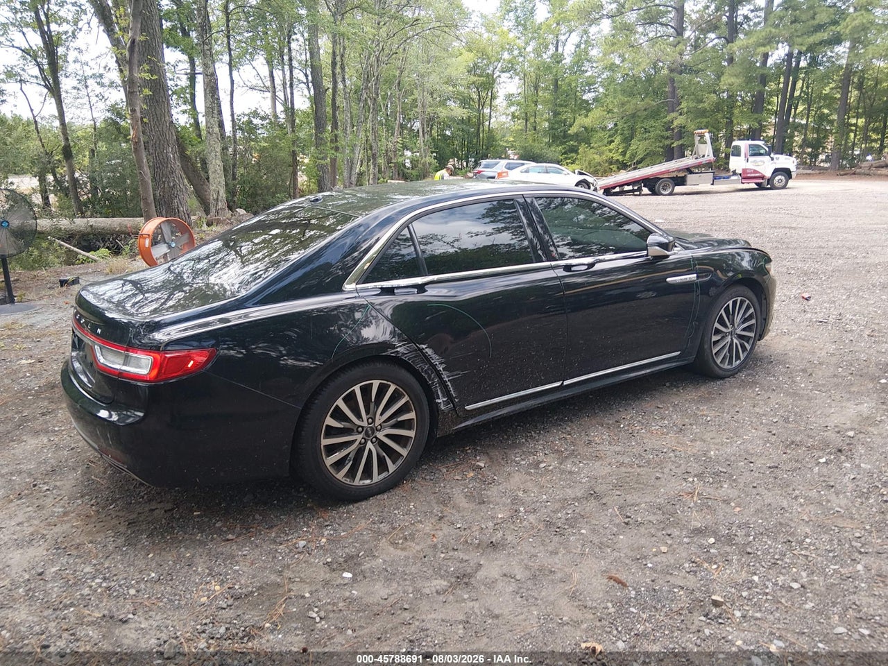 2017 LINCOLN CONTINENTAL SELECT · 4/12