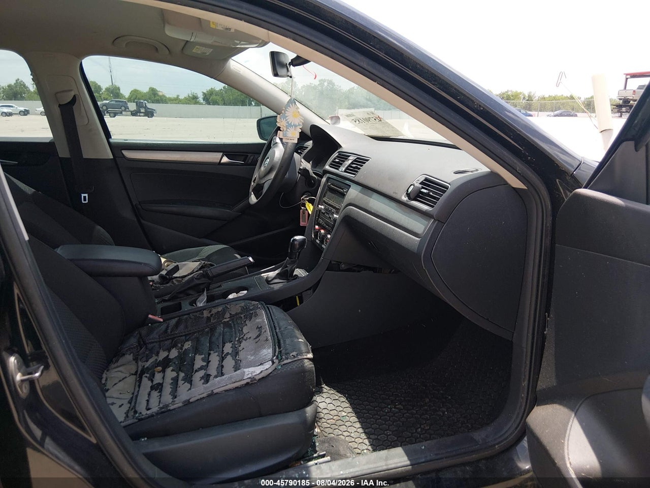 2013 VOLKSWAGEN PASSAT 2.5L S · 5/12