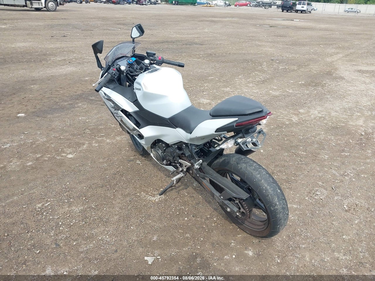 2025 KAWASAKI EX500 · 3/12