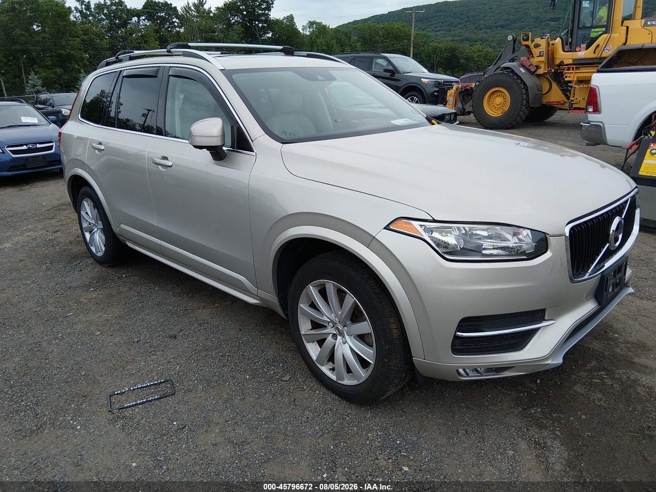 YV4A22PK4G1****** · 2016 VOLVO XC90 T6 MOMENTUM