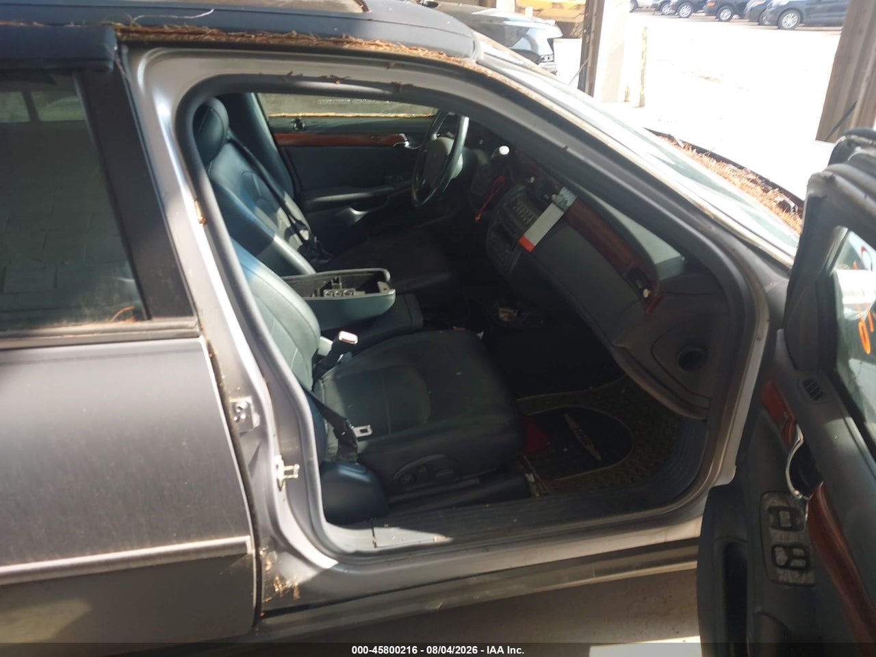 2004 CADILLAC DEVILLE · 5/12