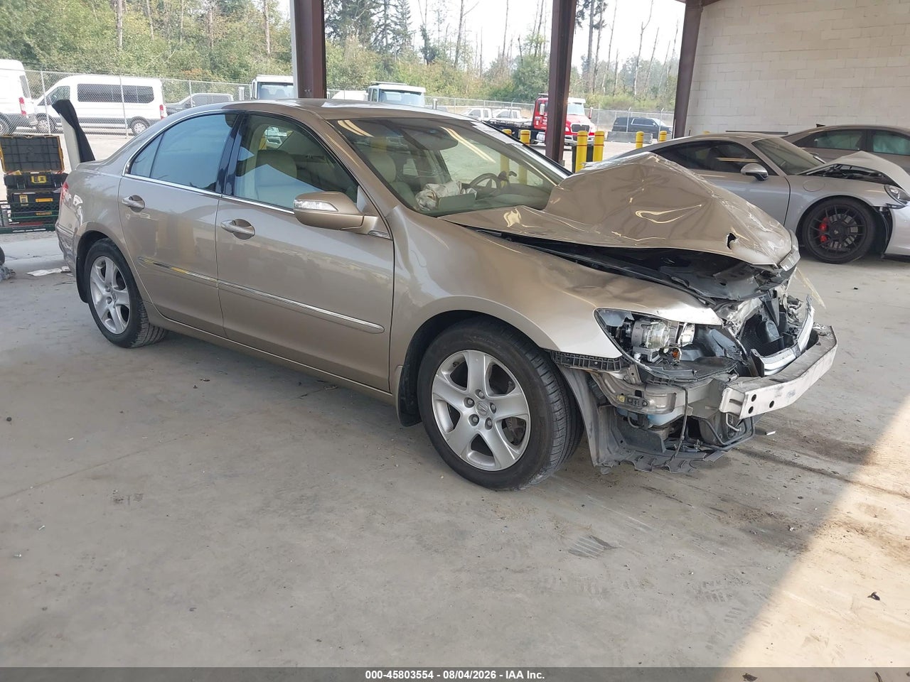 JH4KB16515C****** · 2005 ACURA RL 3.5