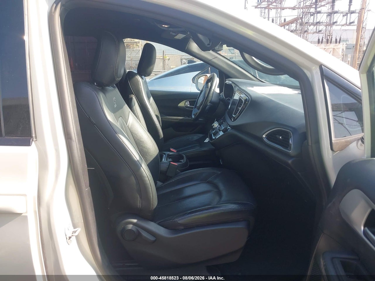 2019 CHRYSLER PACIFICA TOURING L · 5/12