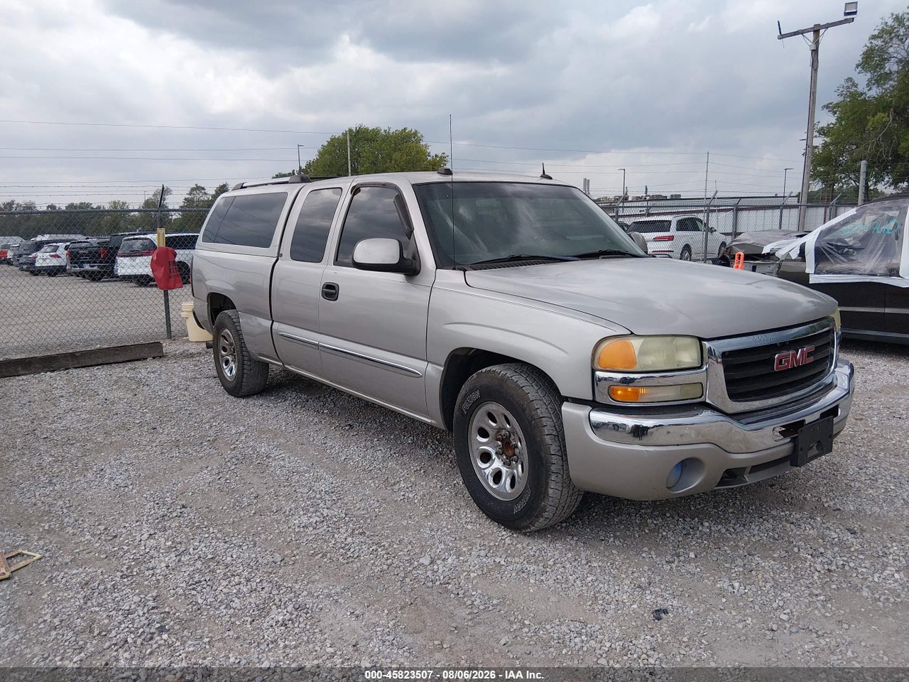 2004 GMC SIERRA 1500 SLT · 1/12