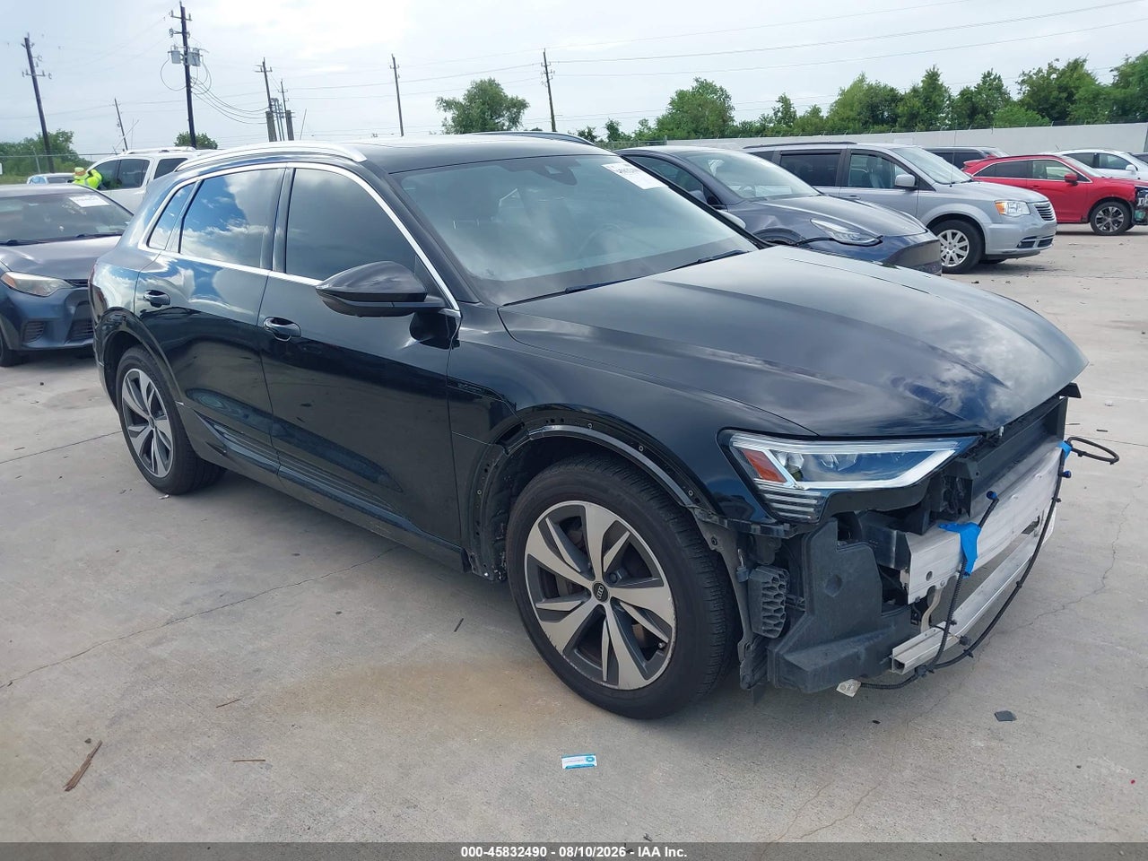 WA15AAGE0RB****** · 2024 AUDI Q8 E-TRON PREMIUM PLUS QUATTRO