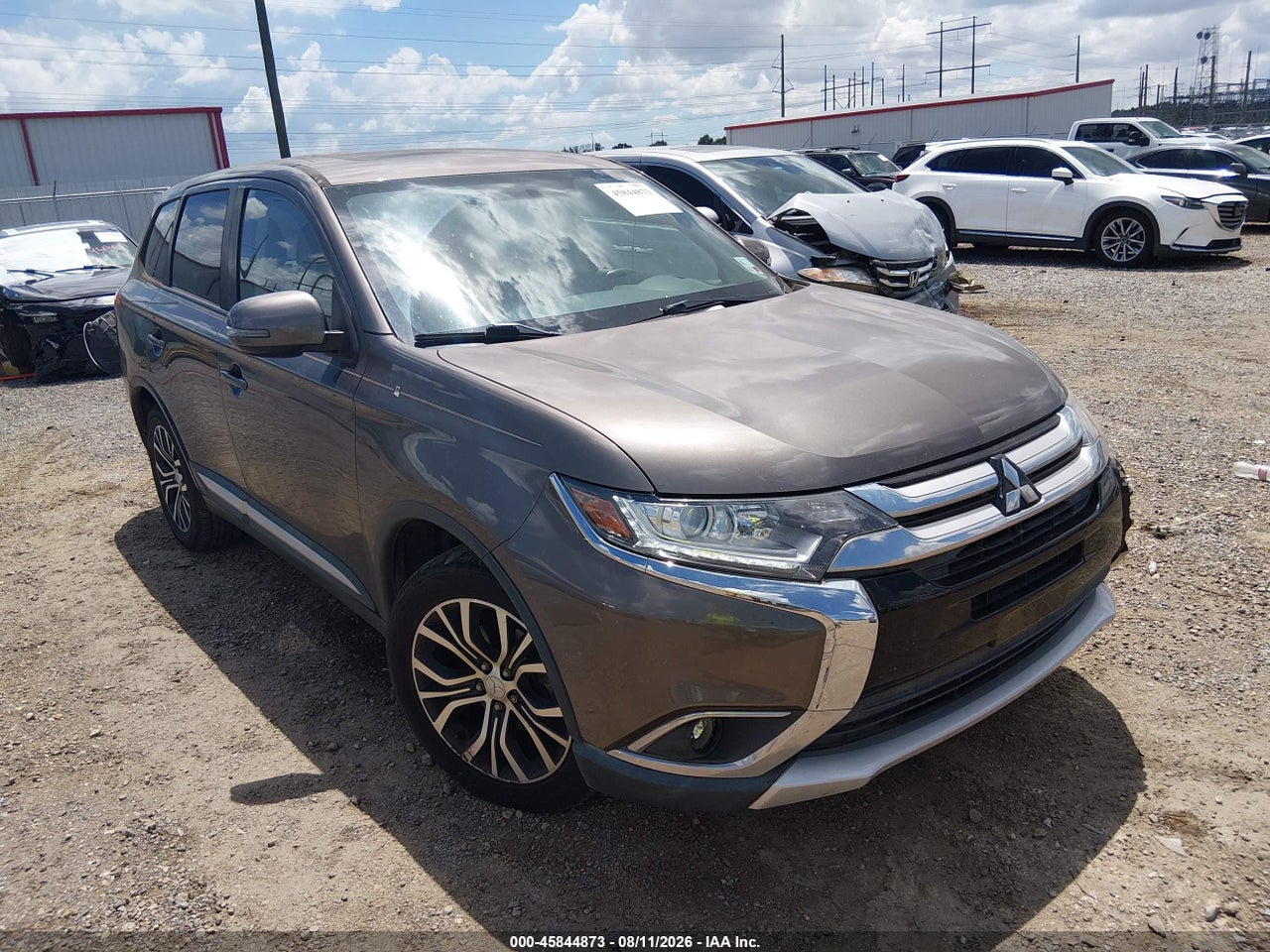 JA4AD3A31JZ****** · 2018 MITSUBISHI OUTLANDER SE