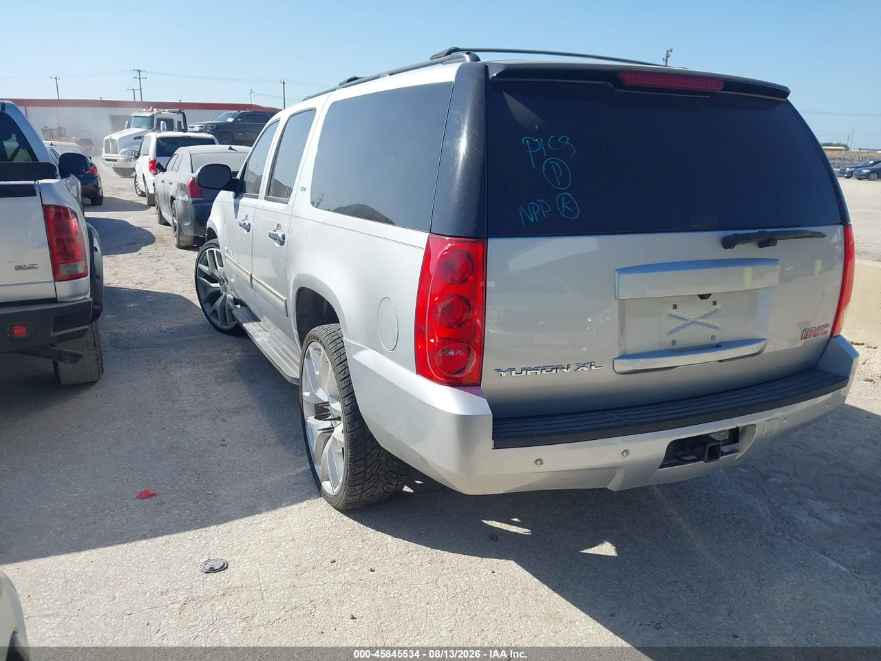 2014 GMC YUKON XL 1500 SLT · 3/12
