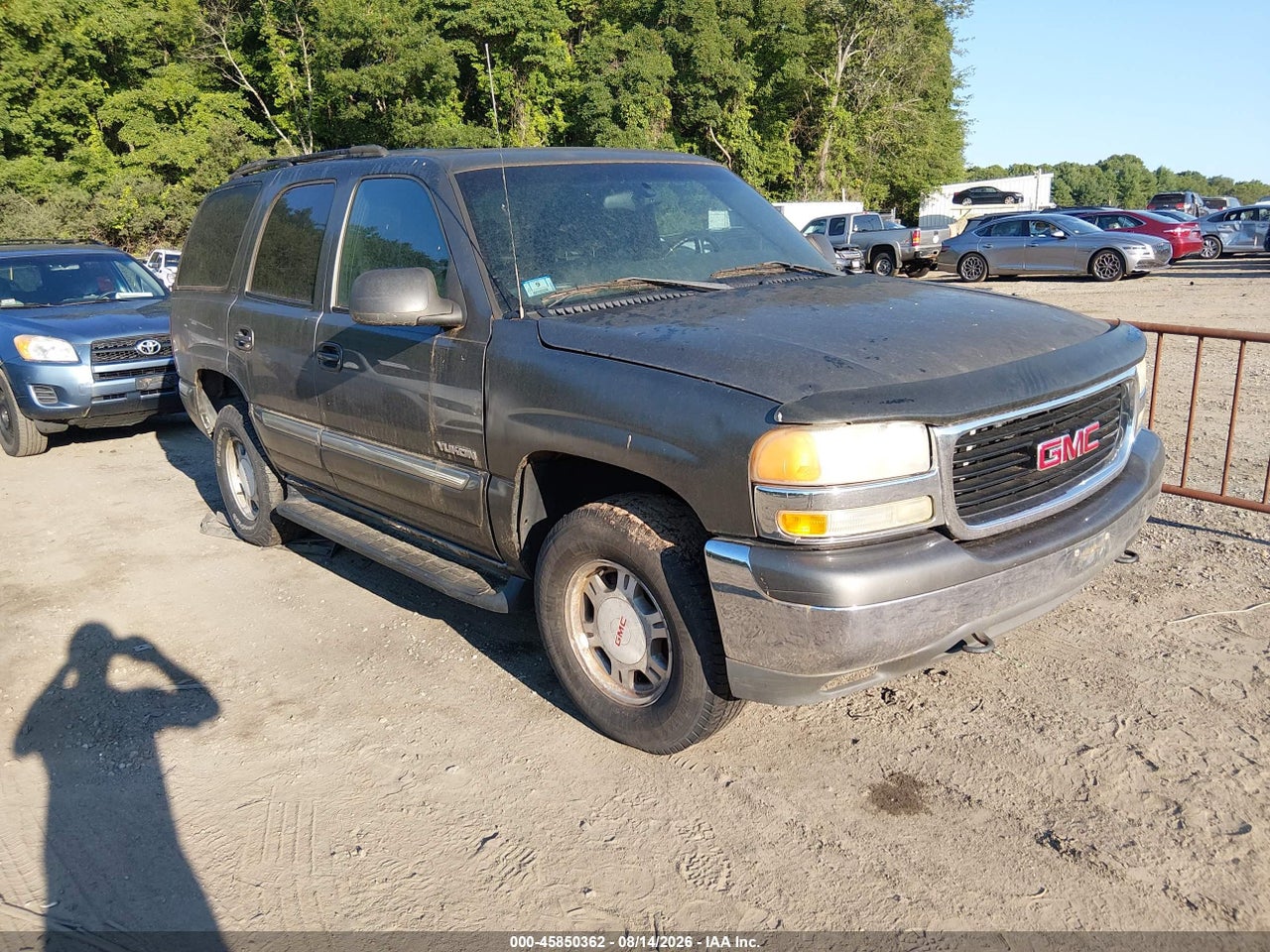 1GKEK13T21J****** · 2001 GMC YUKON SLE