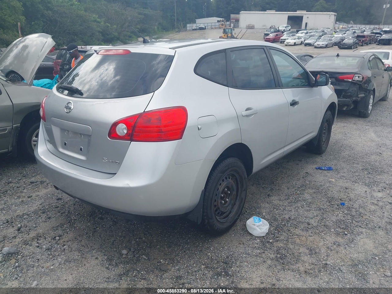 2009 NISSAN ROGUE S · 4/12