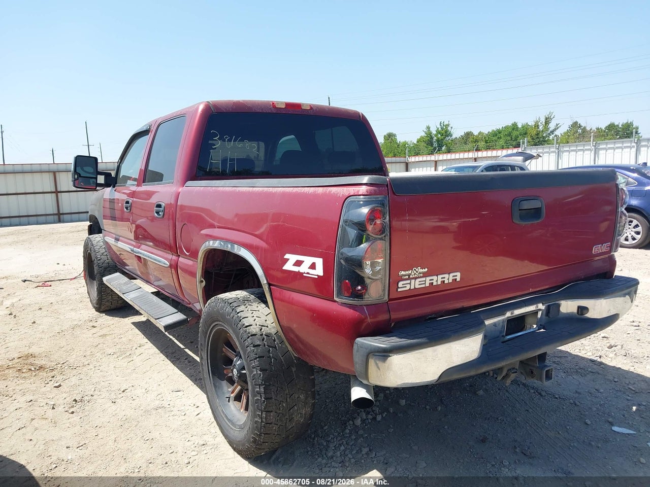 2005 GMC SIERRA 1500 SLE · 3/12
