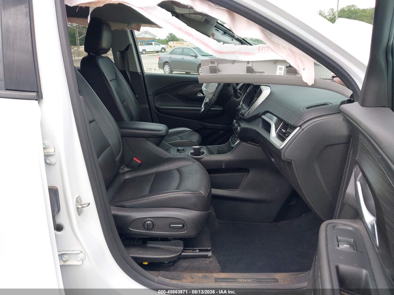 2022 GMC TERRAIN AWD SLT · 5/12