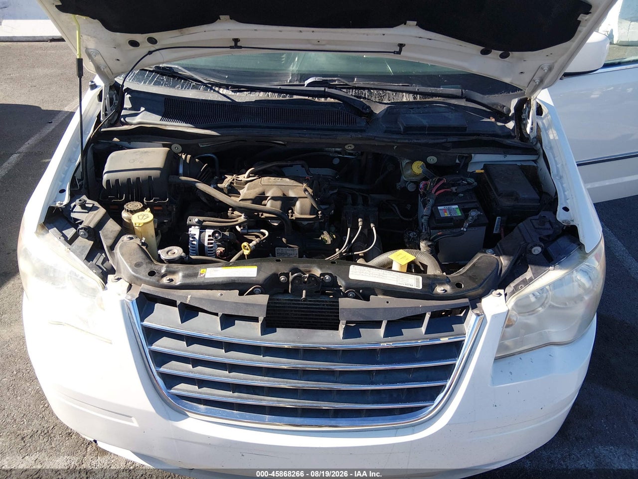 2009 CHRYSLER TOWN &amp; COUNTRY TOURING · 10/12