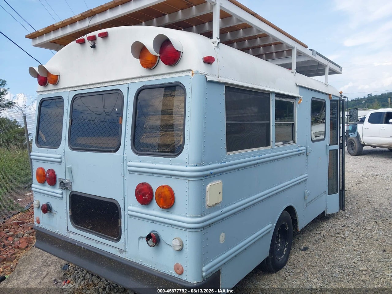 1993 GMC CUTAWAY VAN G3500 · 4/12