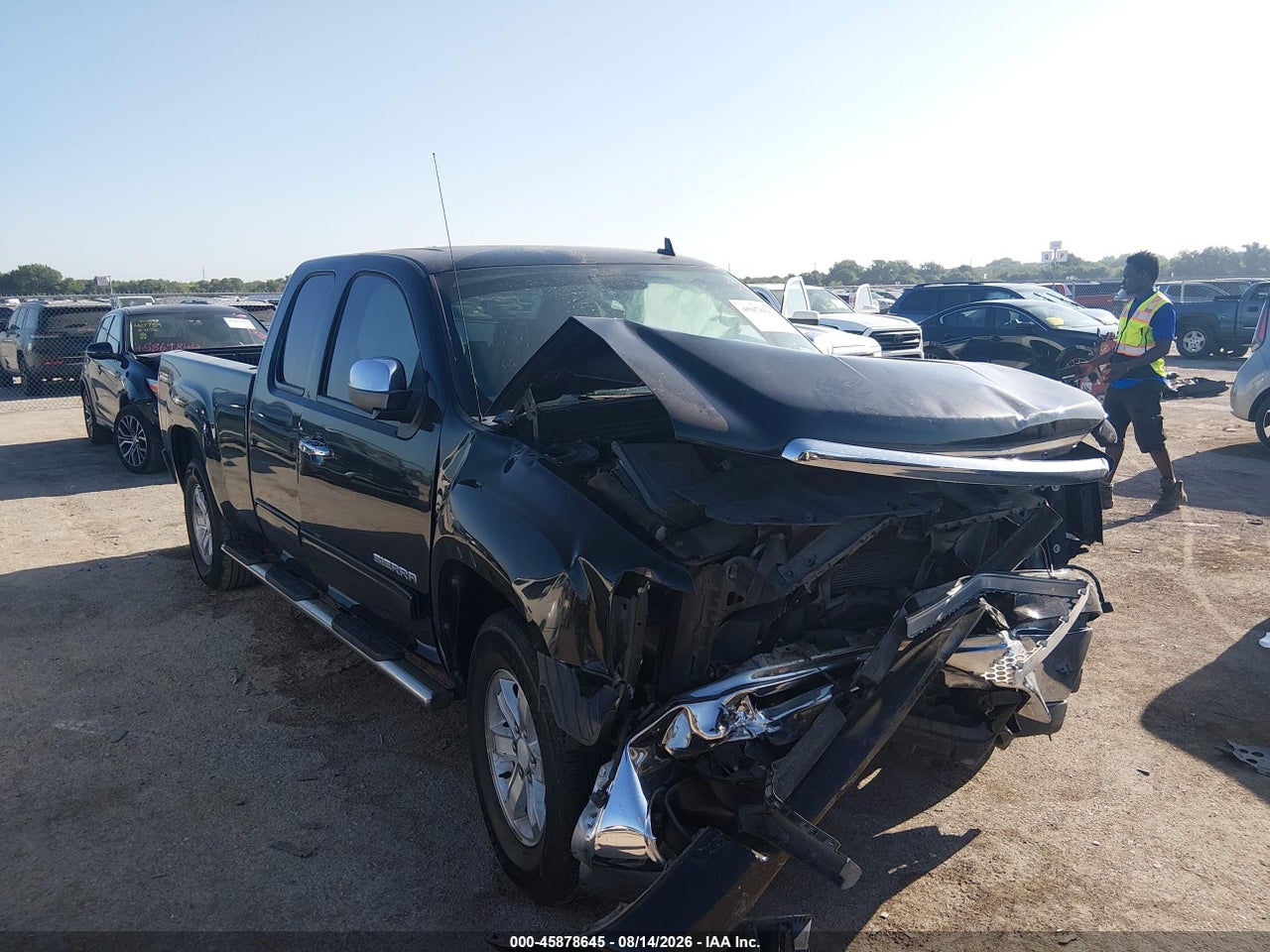 1GTR1UEA3BZ****** · 2011 GMC SIERRA 1500 SL